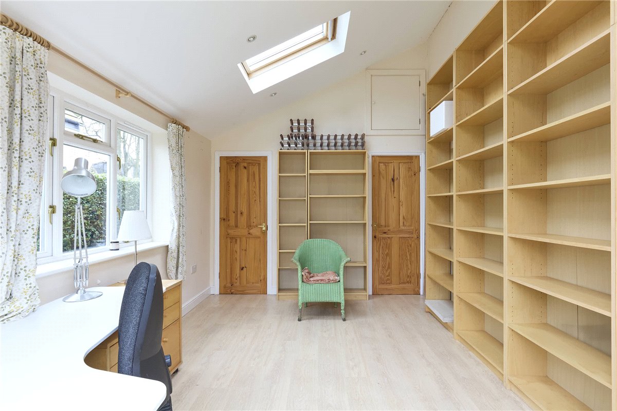 4 bedroom House, Histon Road, Cambridge, CB4 - Sold STC, Image 3