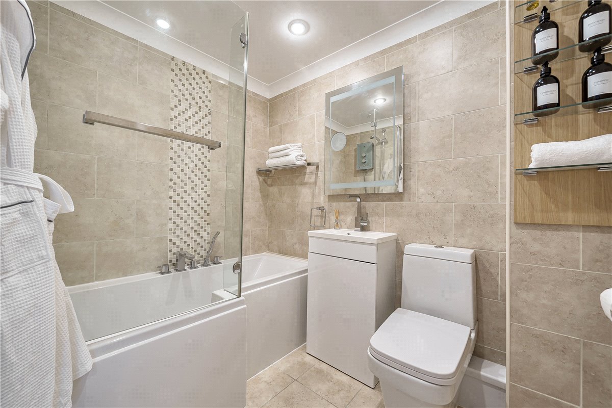 2 bedroom Flat, Victoria Bridge Road, Bath, BA1 - Sold, Image 6