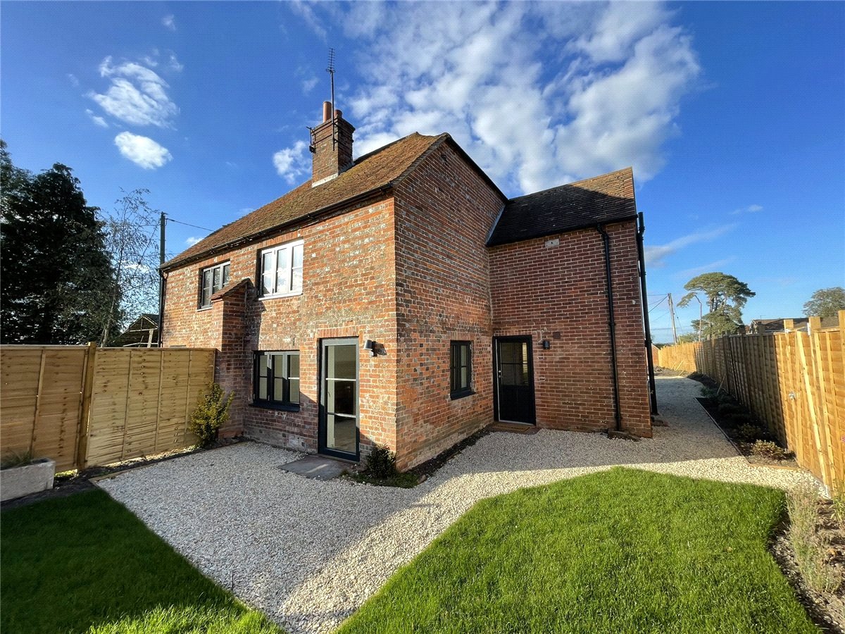 3 bedroom Cottage, Enborne Street, Enborne, RG14 - Sold STC, Image 2