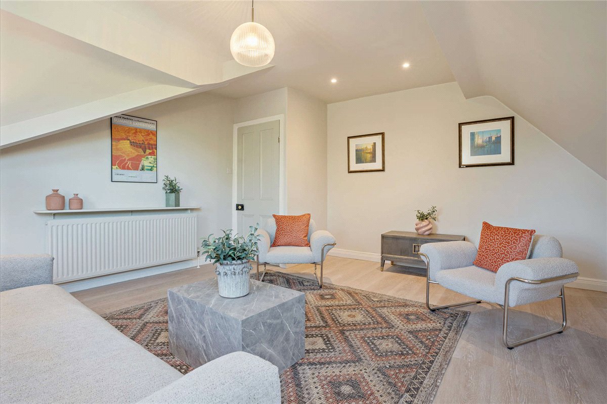 3 bedroom Flat, The Oval, Harrogate, HG2 - Available, Image 5