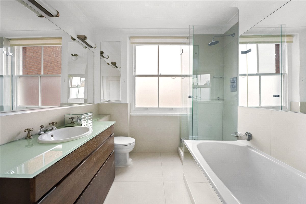 3 bedroom Flat, Cadogan Square, Knightsbridge, SW1X - Available, Image 5