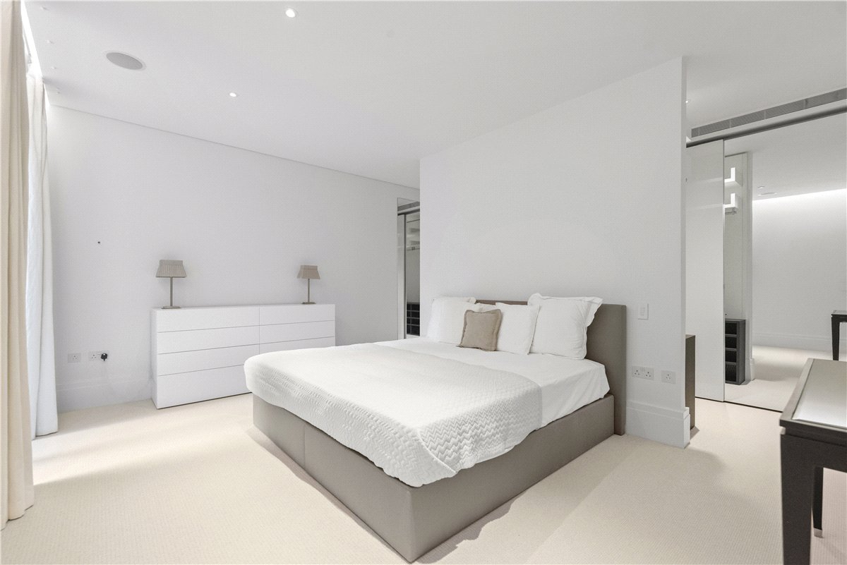 4 bedroom Flat, Chelsea Manor Street, Chelsea, SW3 - Available, Image 8