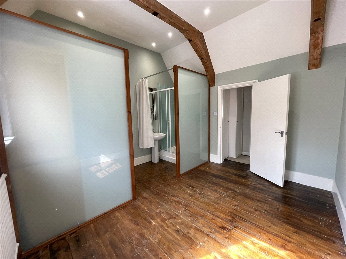 2 bedroom Flat, Oxford Road, Newbury, RG14 - Available, Image 7