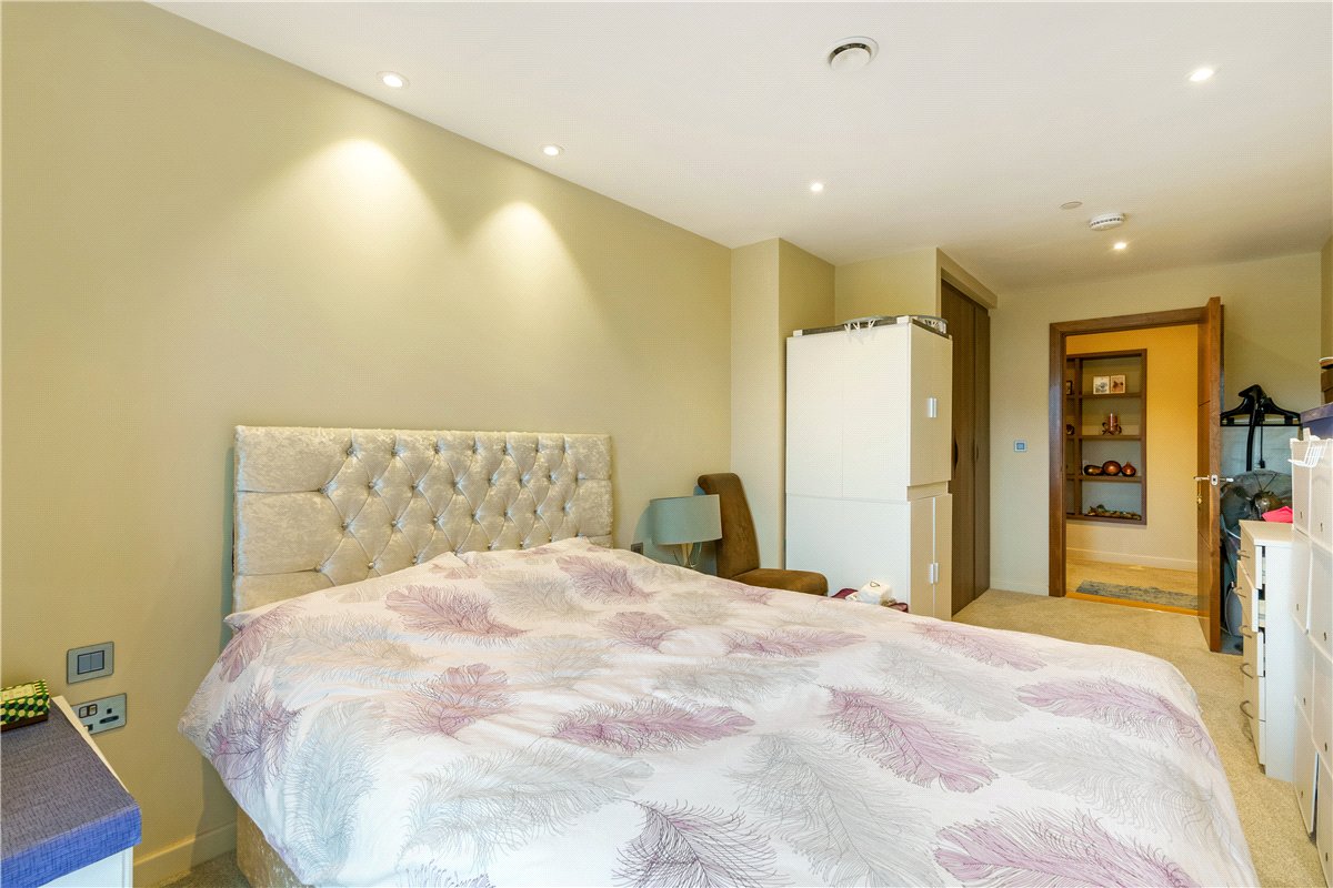 3 bedroom Flat, Toft Green, York, YO1 - Available, Image 2