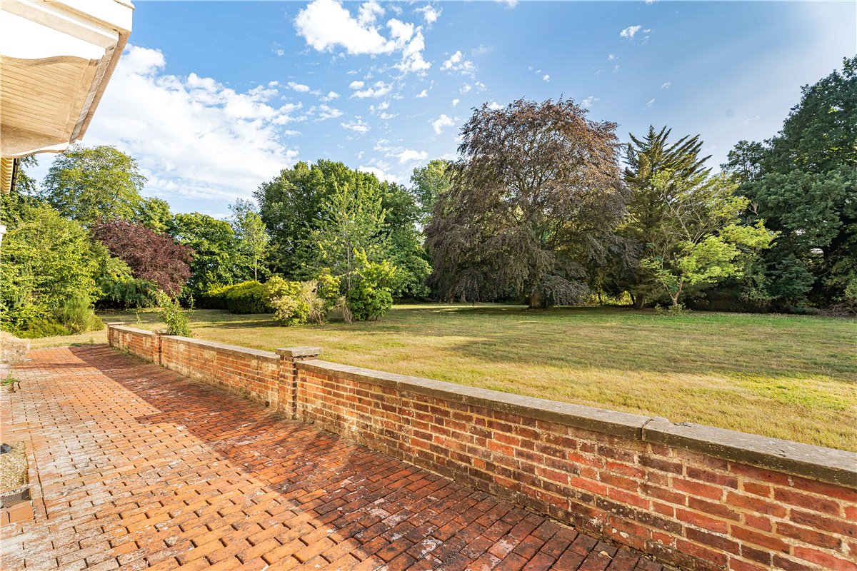 10 bedroom House, Frith Hill, South Heath, HP16 - Available, Image 24