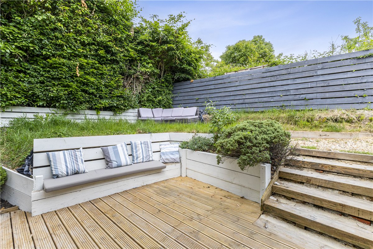 4 bedroom House, High Street, Burbage, SN8 - Available, Image 2