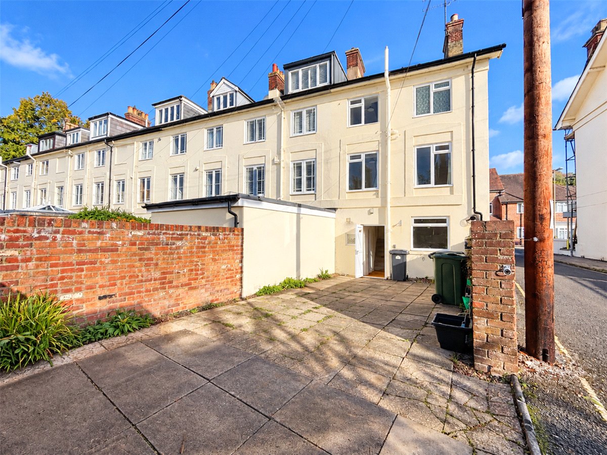 3 bedroom House, Eastgate Street, Winchester, SO23 - Available, Image 8