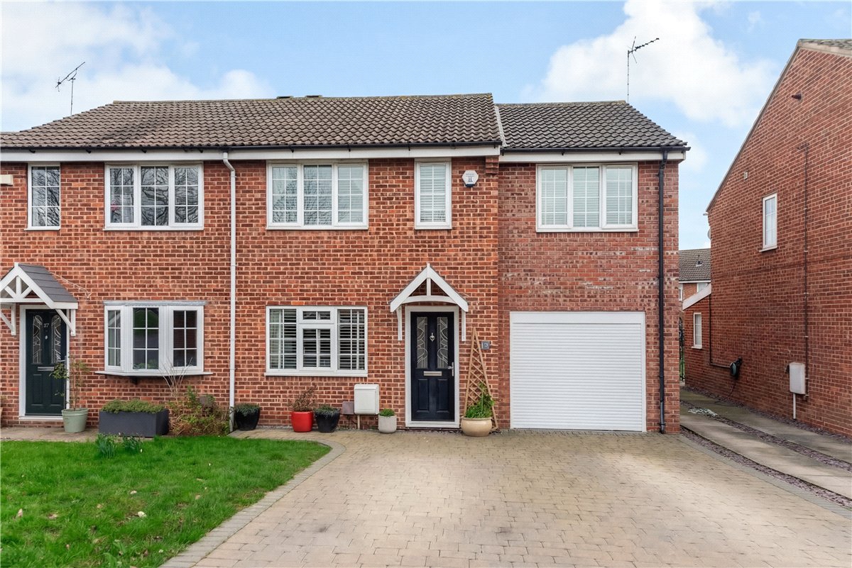 3 bedroom House, St. Giles Way, Copmanthorpe, YO23 - Available