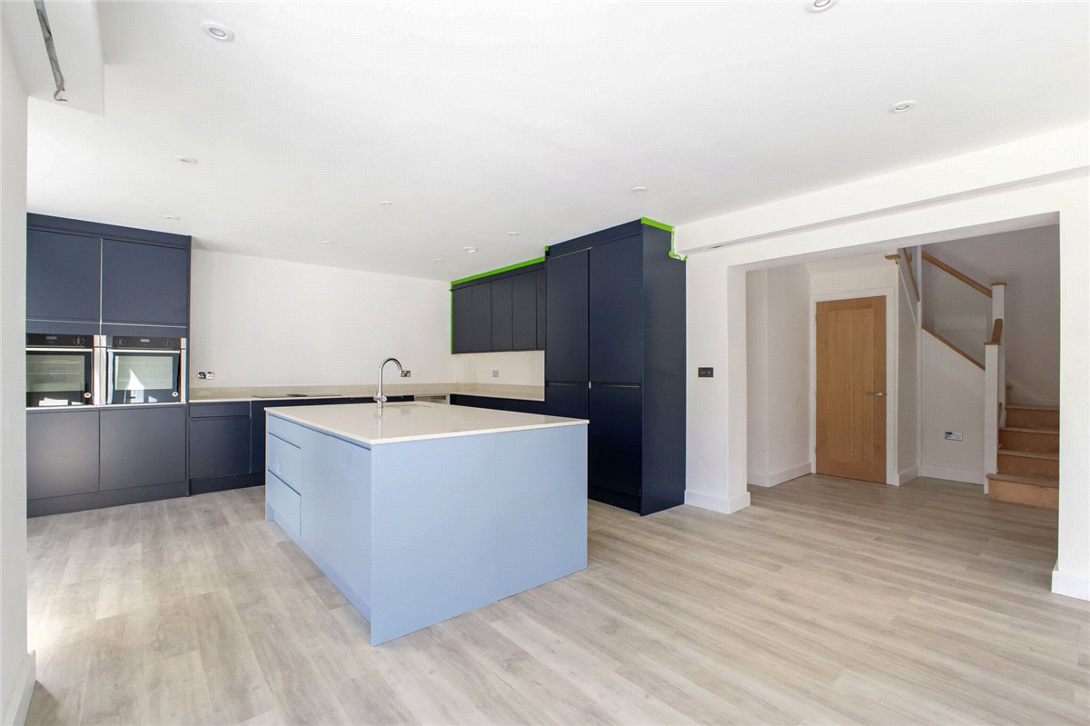 5 Bedroom Single Family Home/House's Image 17