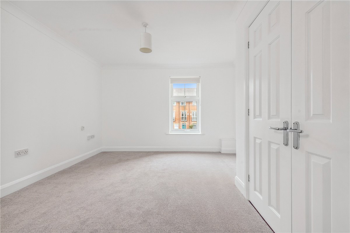 2 bedroom Flat, Coxs Ground, Oxford, OX2 - , Image 8