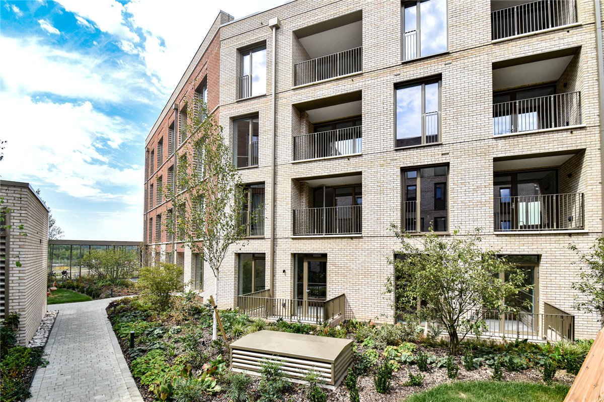 1 bedroom Flat, Appleton Way, Cambridge, CB3 - 