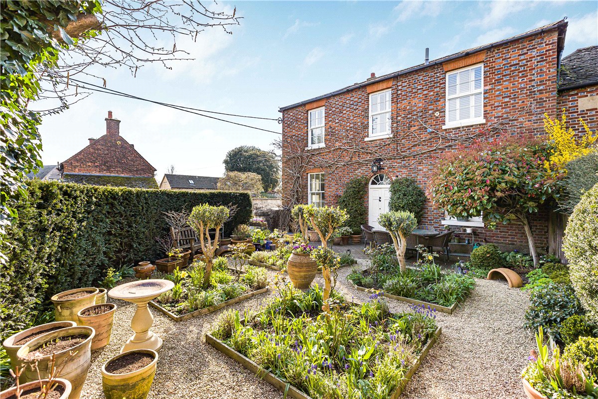 3 bedroom House, High Street, Eynsham, OX29 - Available, Image 5