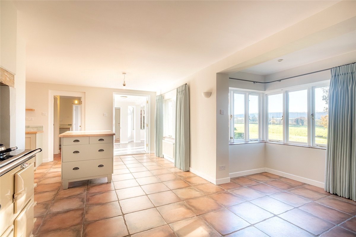 5 bedroom House, Weavers Lane, Inkpen, RG17 - , Image 2