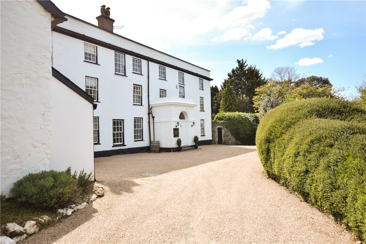 14 bedroom House, Landkey Road, Barnstaple, EX32 - Available