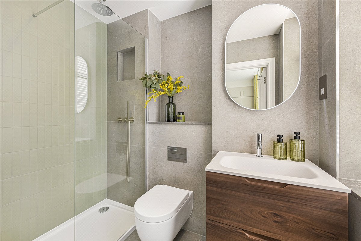 2 bedroom Flat, Richmond Court, 200 Sloane Street, SW1X - Available, Image 1