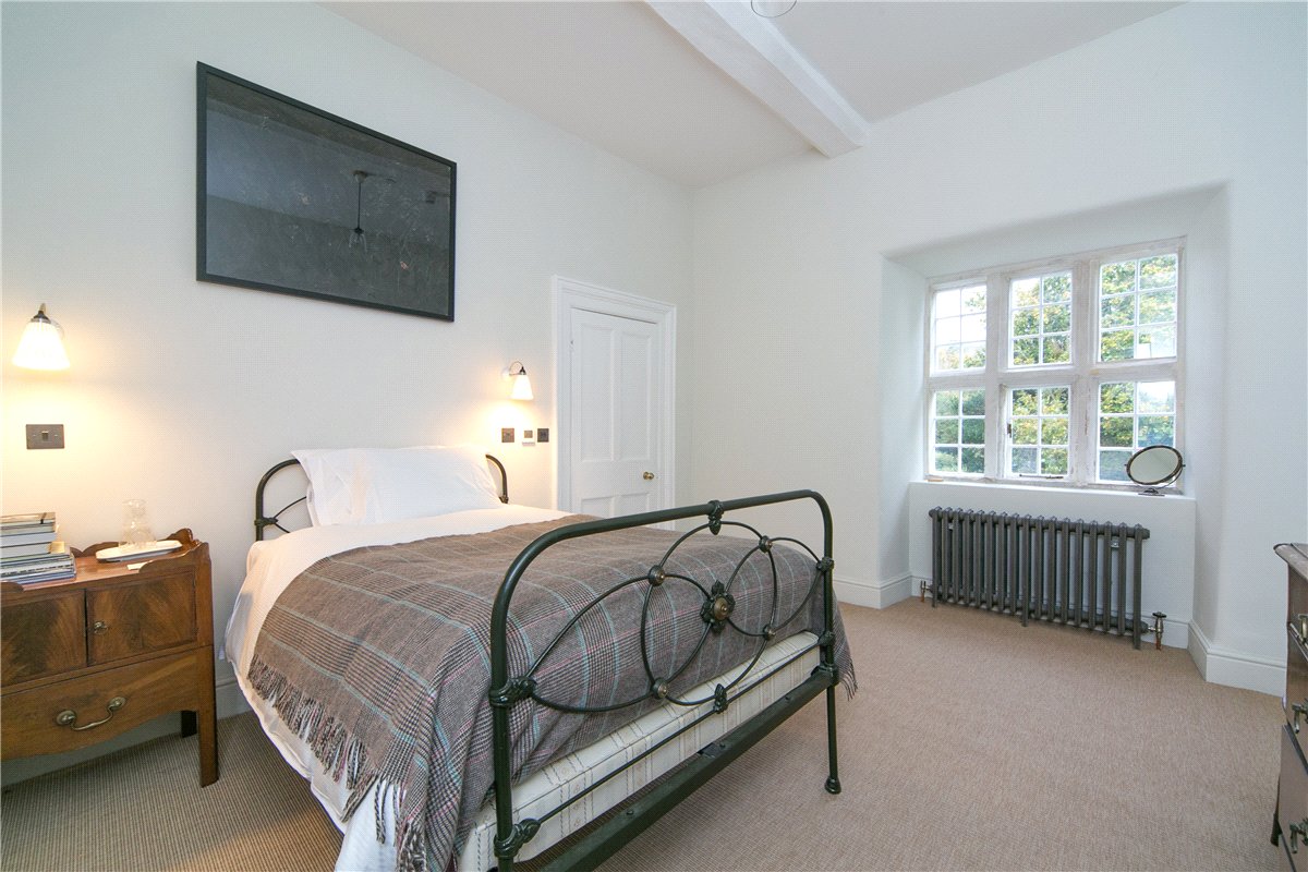 11 bedroom House, Talsarnau, Gwynedd, LL47 - Available, Image 24
