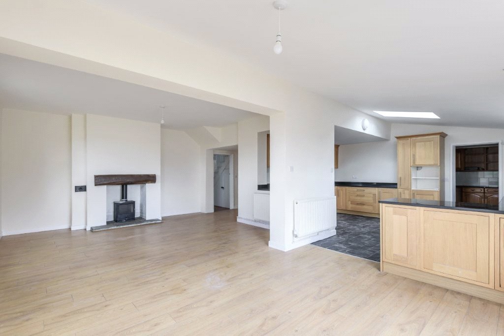 5 bedroom House, Holmsley Lane, Brierley, S72 - Let Agreed, Image 8