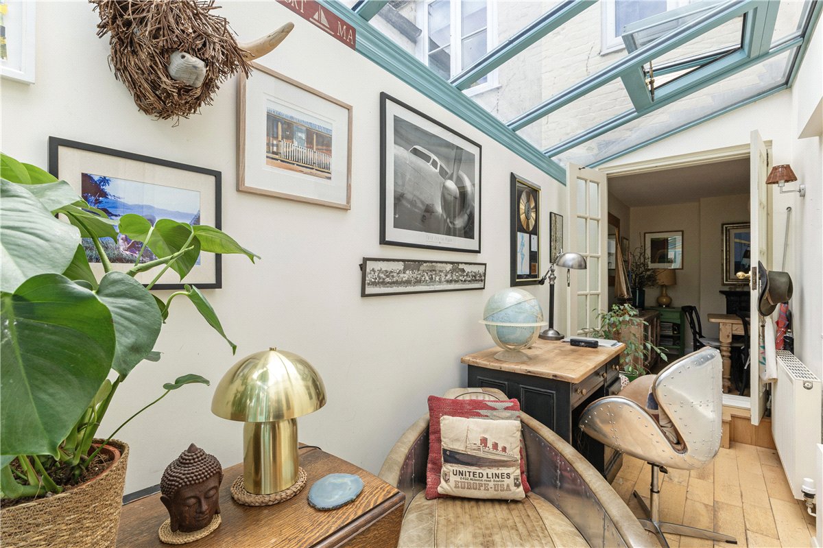 2 bedroom House, The Dean, Alresford, SO24 - Available, Image 9
