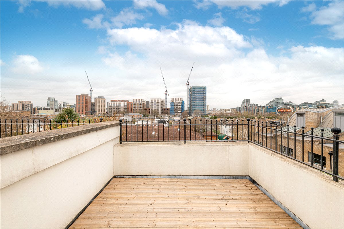 4 bedroom House, Coleford Road, London, SW18 - , Image 13