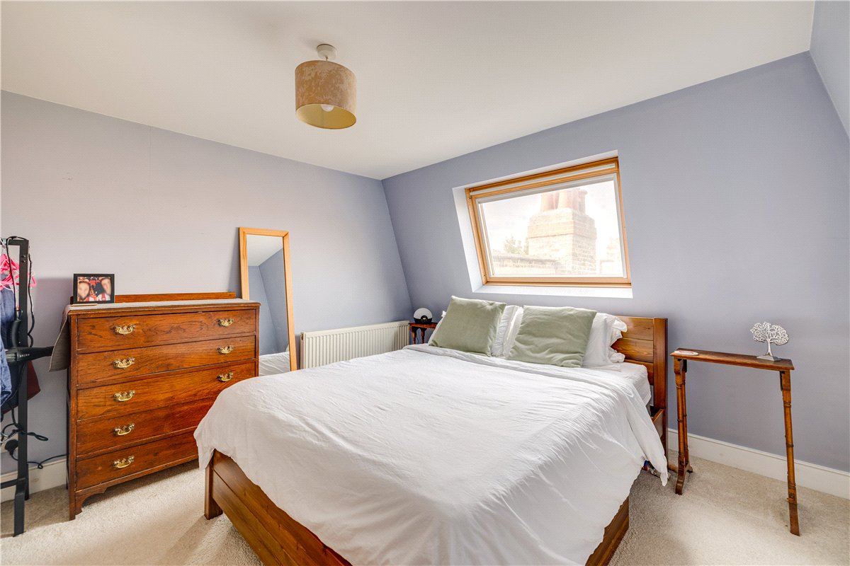 3 bedroom Maisonette, Replingham Road, London, SW18 - Available, Image 10