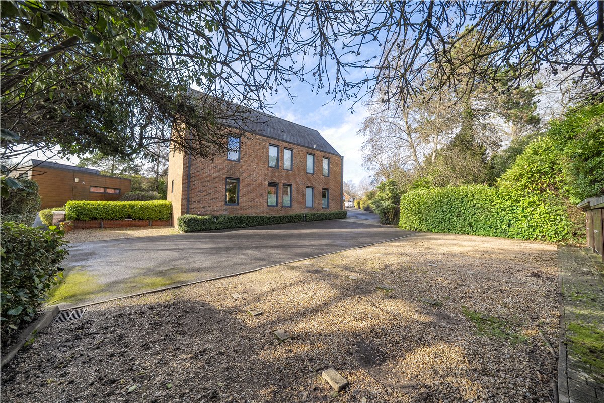 3 bedroom Flat, Bereweeke Road, Winchester, SO22 - Sold STC, Image 8