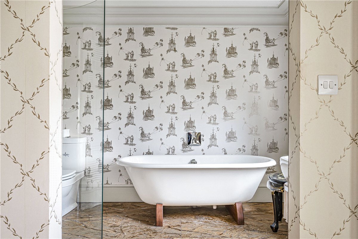 3 bedroom Flat, Burton Park, Duncton, GU28 - Available, Image 11