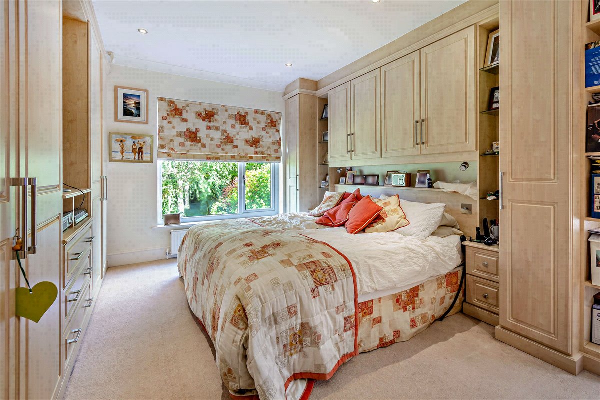 3 bedroom Flat, St James Court, 29A Wheatlands Road East, HG2 - Sold, Image 6