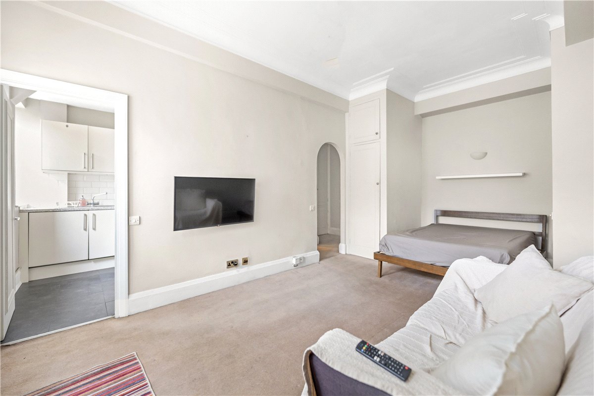 1 bedroom Flat, Basildon Court, 28 Devonshire Street, W1G - Available, Image 1