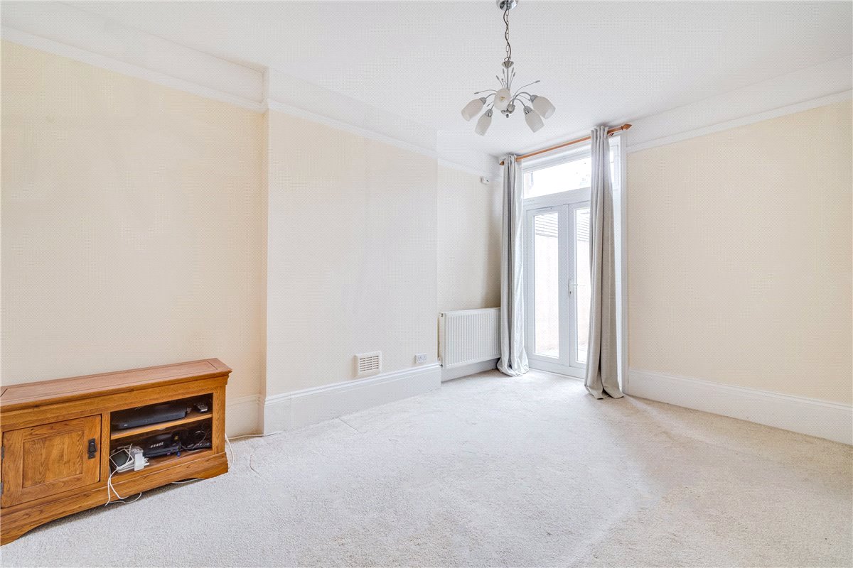 2 bedroom Flat, St Andrews Road, London, W14 - Sold, Image 11