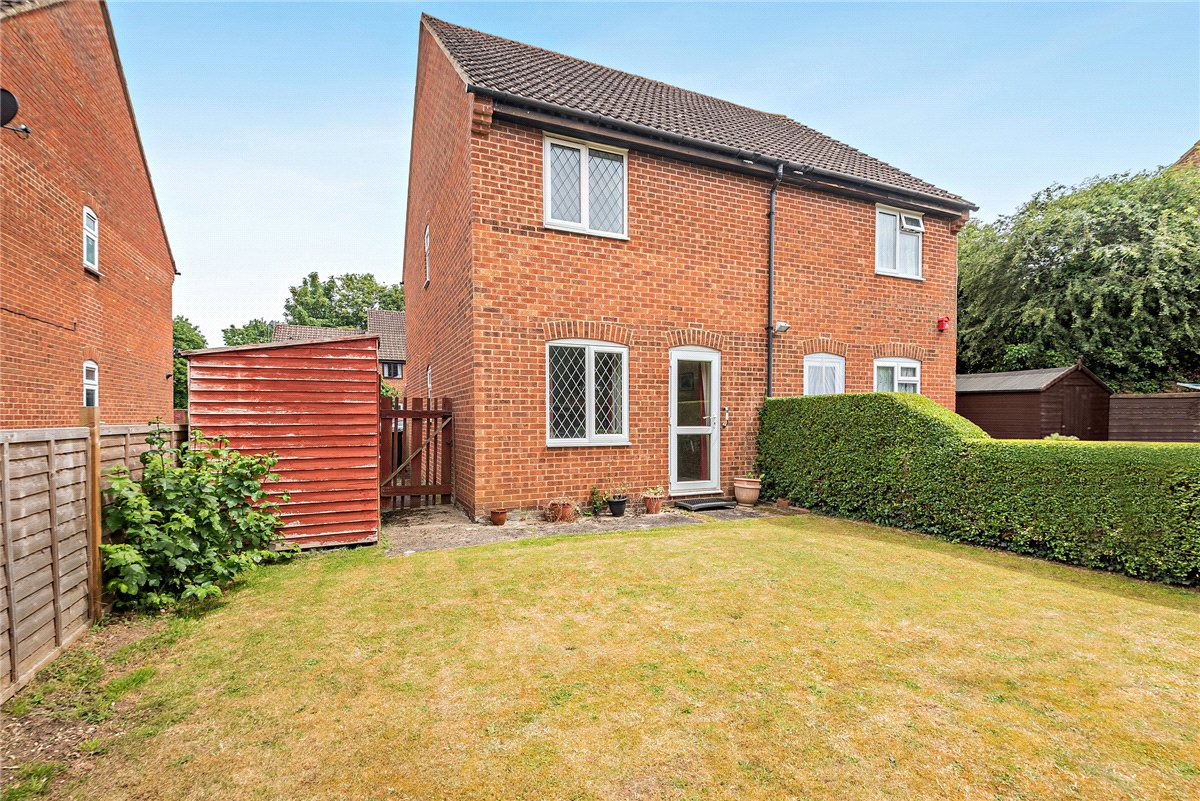 2 bedroom House, Poffley Place, Thatcham, RG19 - Sold STC