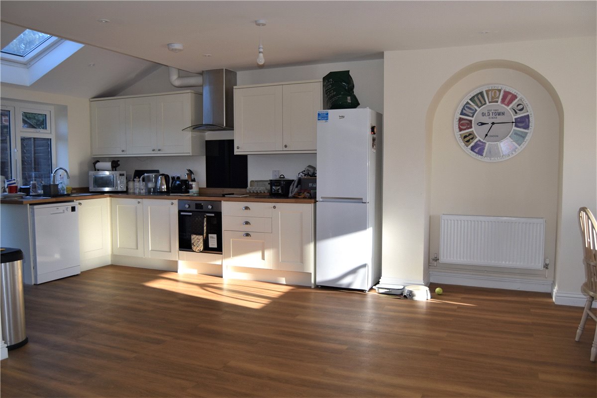 3 bedroom House, North Oakley, Tadley, RG26 - , Image 2