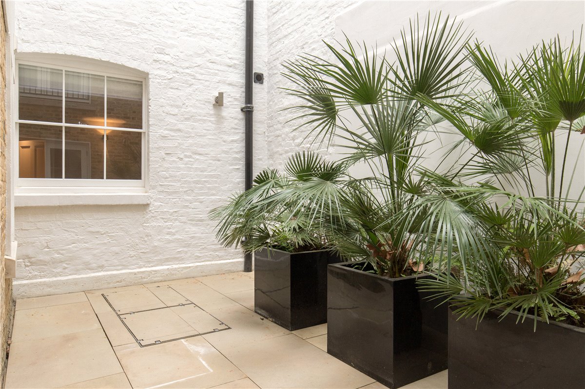 2 bedroom Flat, Great Cumberland Place, Marylebone, W1H - Available, Image 2