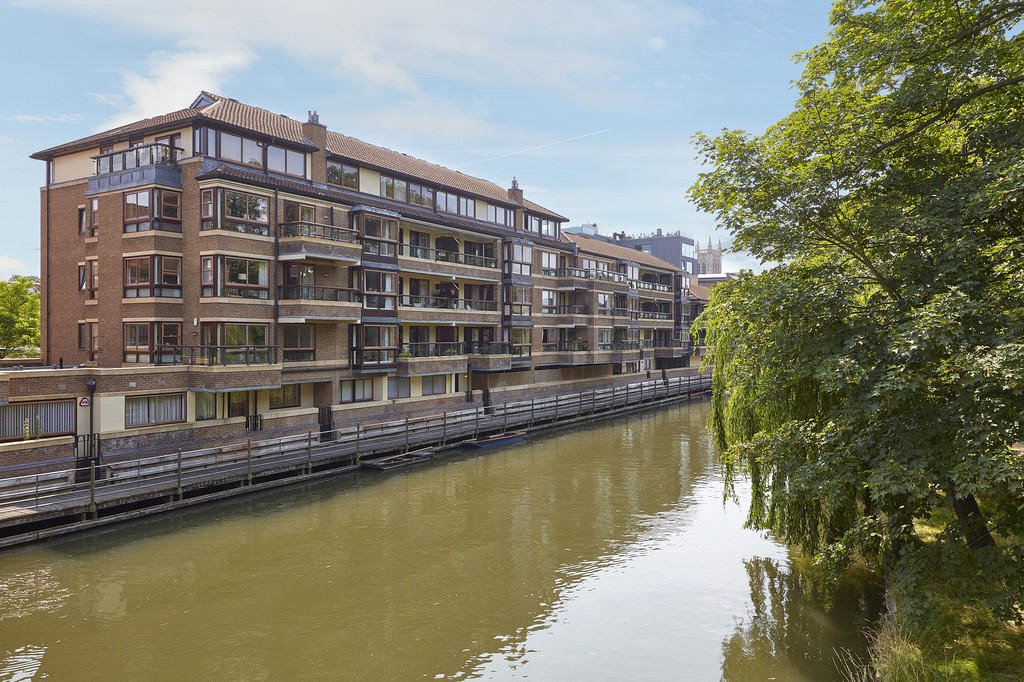2 bedroom Flat, Beaufort Place, Thompsons Lane, CB5 - Let Agreed, Image 1