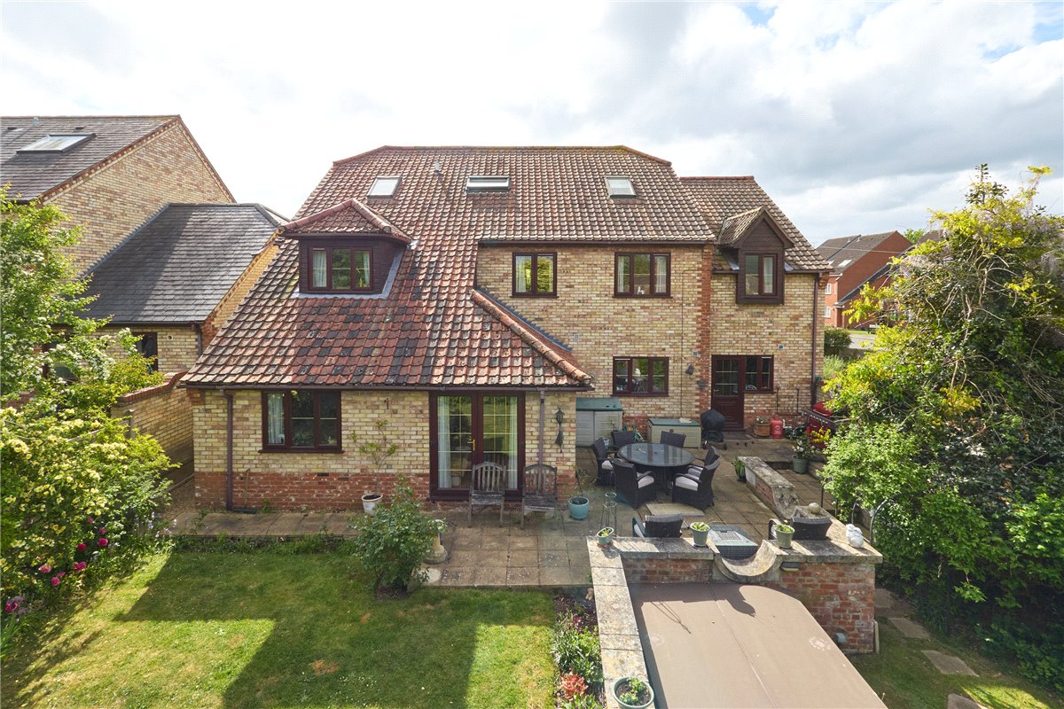 6 bedroom House, Warrington Street, Newmarket, CB8 - Available, Image 18
