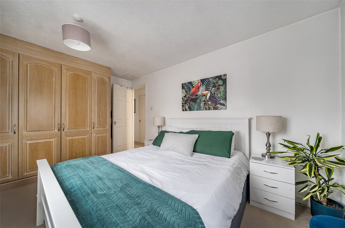 3 bedroom House, Squires Hill Close, Woodshaw, SN4 - Available, Image 3