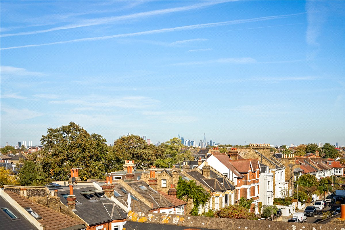 3 bedroom Flat, Wandle Road, , SW17 - Available, Image 3