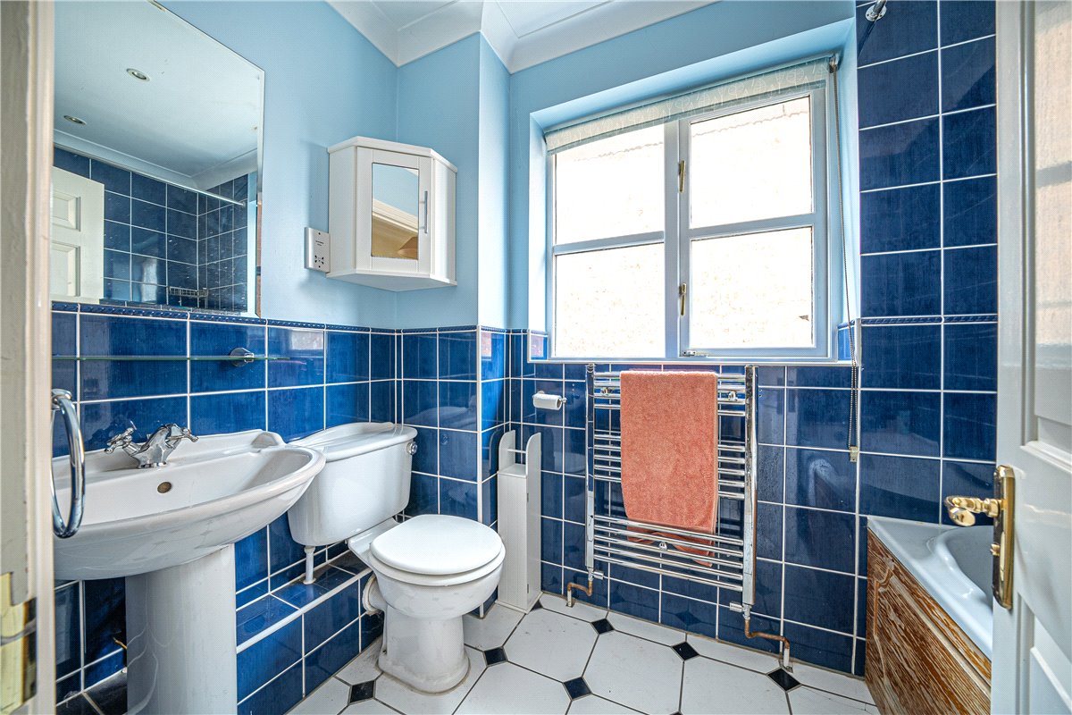 4 bedroom House, Kings Somborne, Stockbridge, SO20 - Available, Image 2