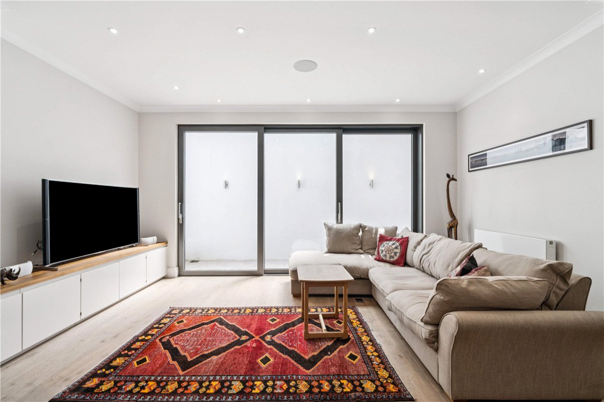 6 bedroom House, Cloncurry Street, London, SW6 - Available, Image 11