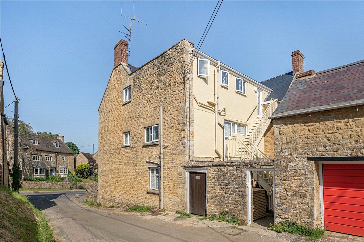2 bedroom Flat, Manor House, Chapel Lane, OX7 - Available, Image 15