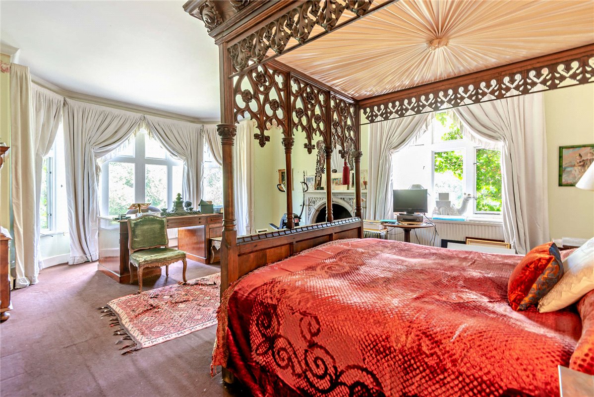 5.5 Sq Ft Country Estate, Priest Hill, Old Windsor, SL4 - Available, Image 16