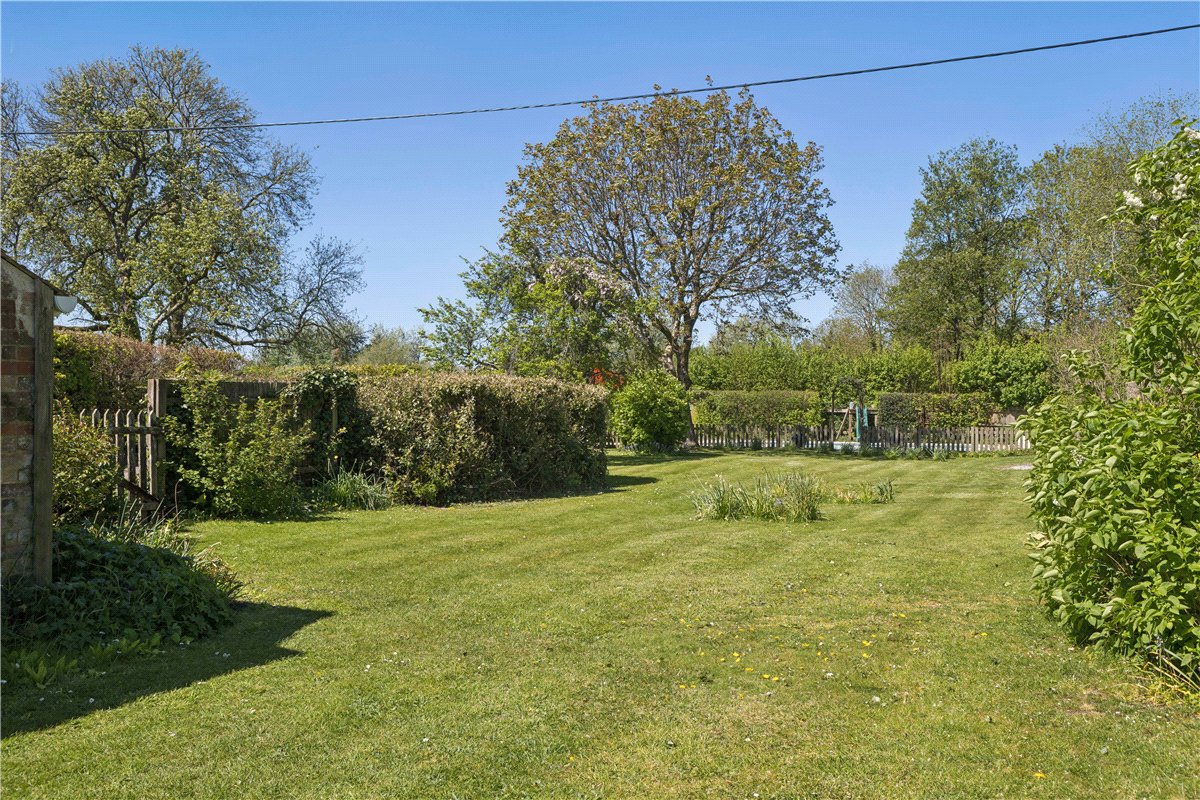 6 bedroom House, The Street, All Cannings, SN10 - Available, Image 6