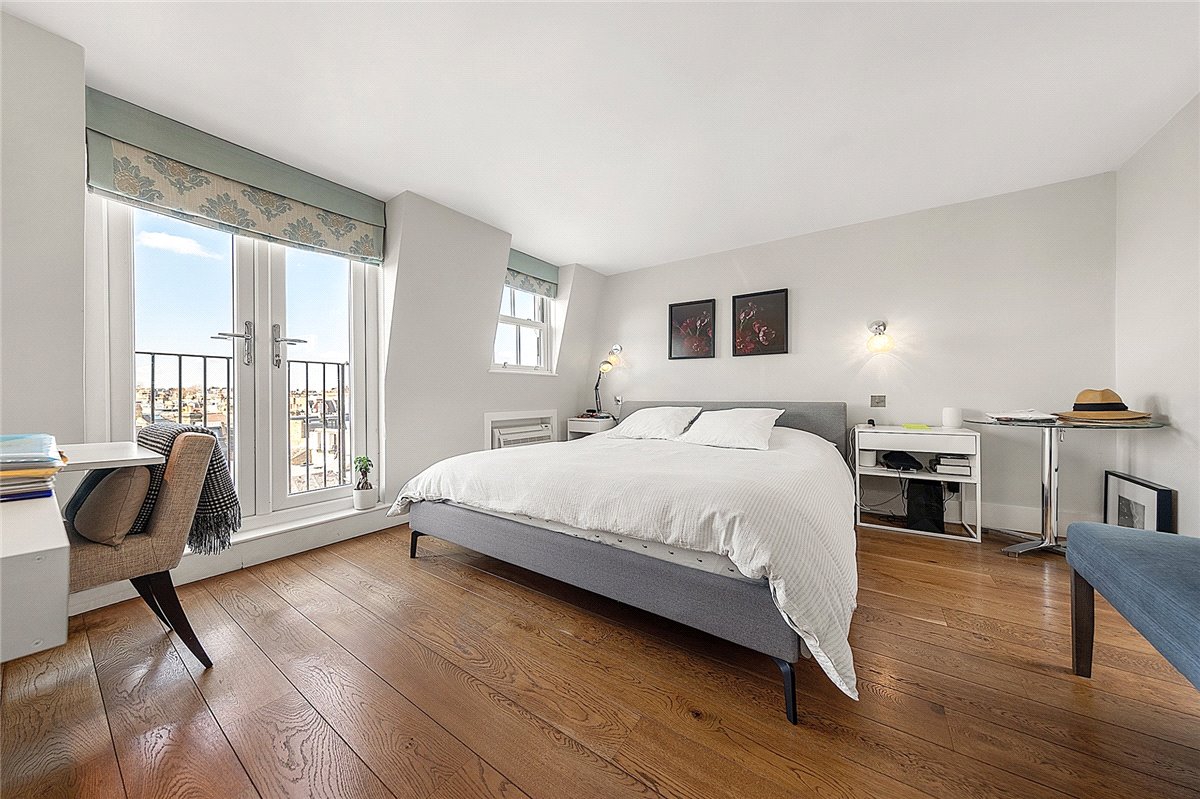 4 bedroom Flat, Parsons Green Lane, London, SW6 - , Image 4