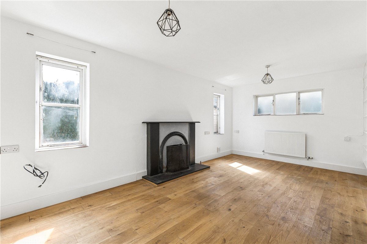 3 bedroom House, West Street, Aldbourne, SN8 - Sold STC, Image 3
