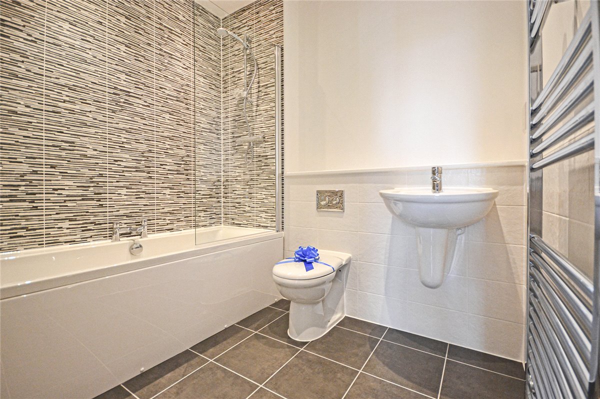 1 bedroom Flat, Ellis Road, Trumpington, CB2 - Let Agreed, Image 3