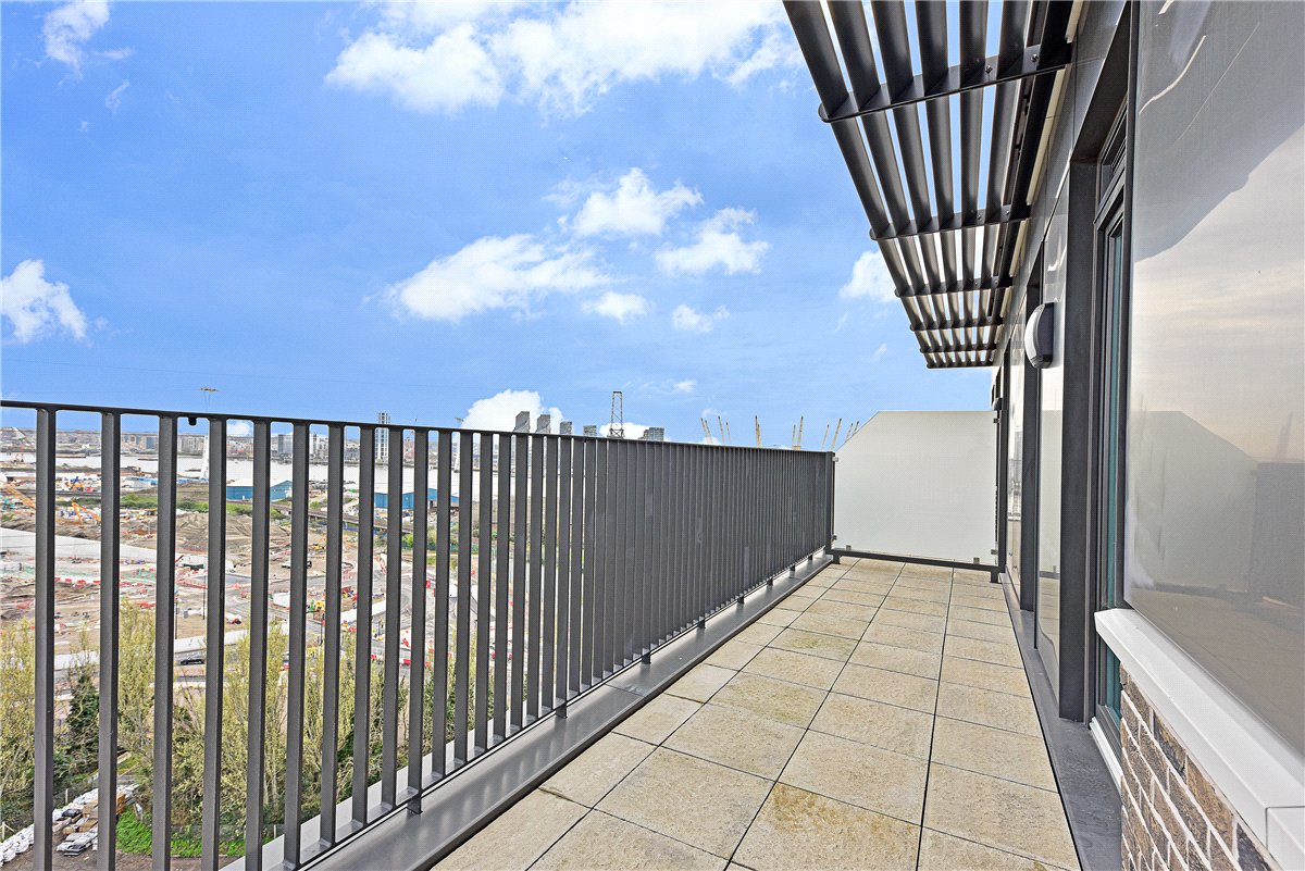 2 bedroom Flat, Heartwell Avenue, London, E16 - , Image 9