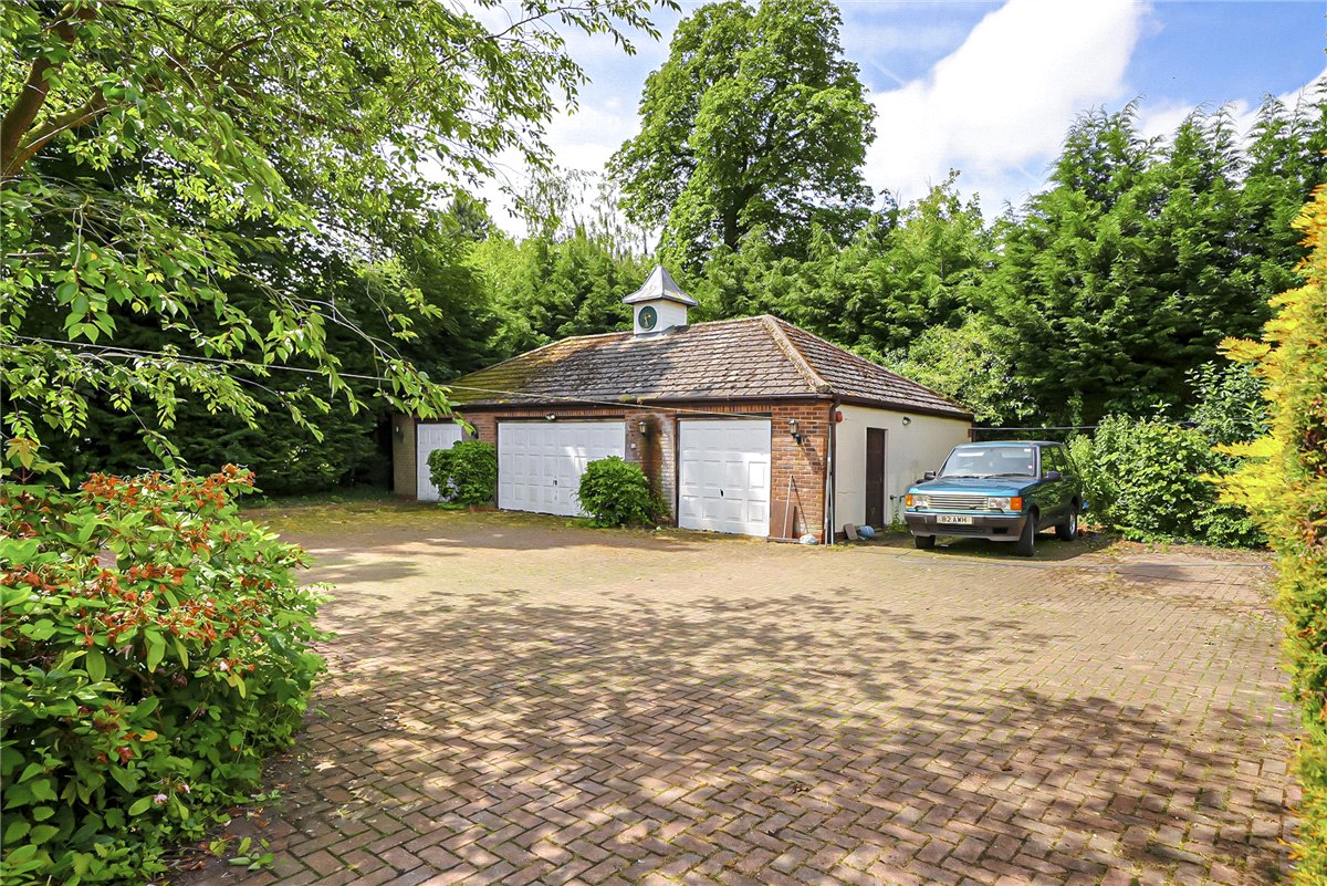 5 bedroom House, School Road, Hemingbrough, YO8 - Available, Image 8