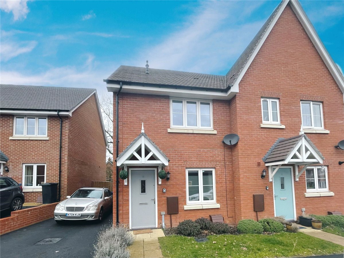 2 bedroom House, Merevale Close, Daventry, NN11 - , Image 1