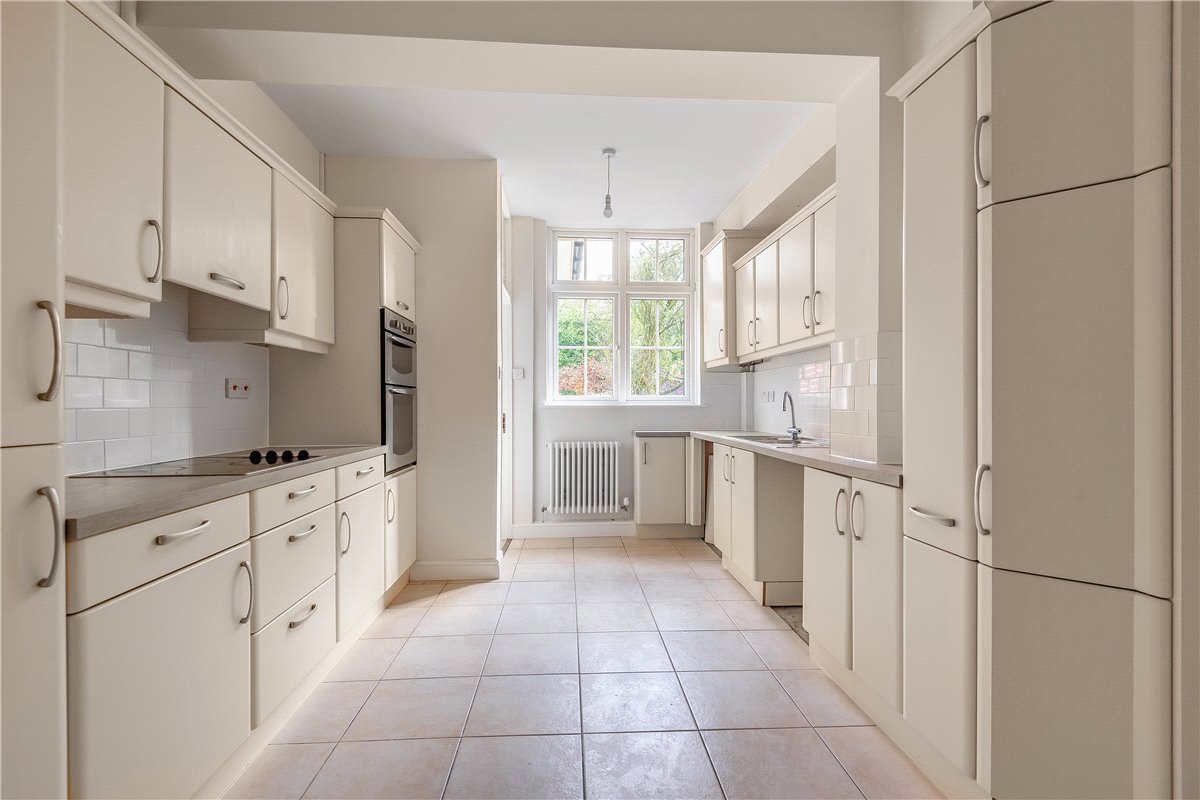 6 bedroom House, Wigshaw Lane, Culcheth, WA3 - Available, Image 1