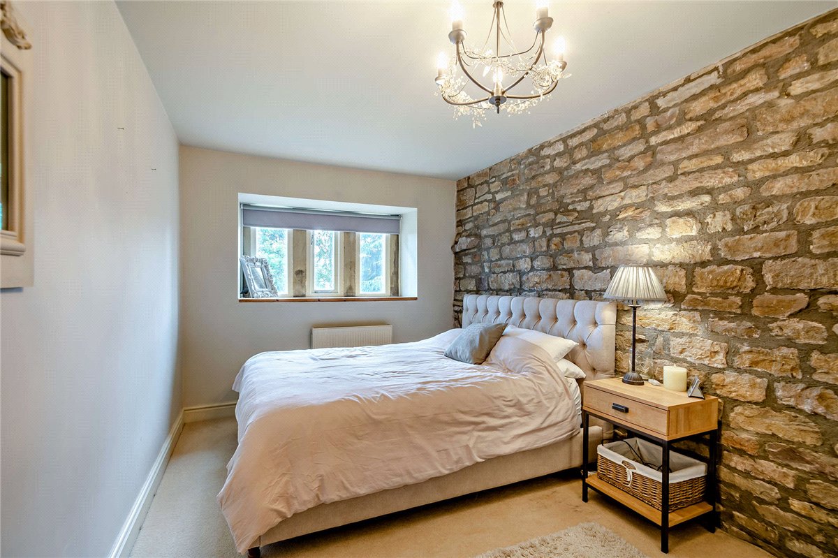 6 bedroom House, Micklethwaite Lane, Bingley, BD16 - Available, Image 12