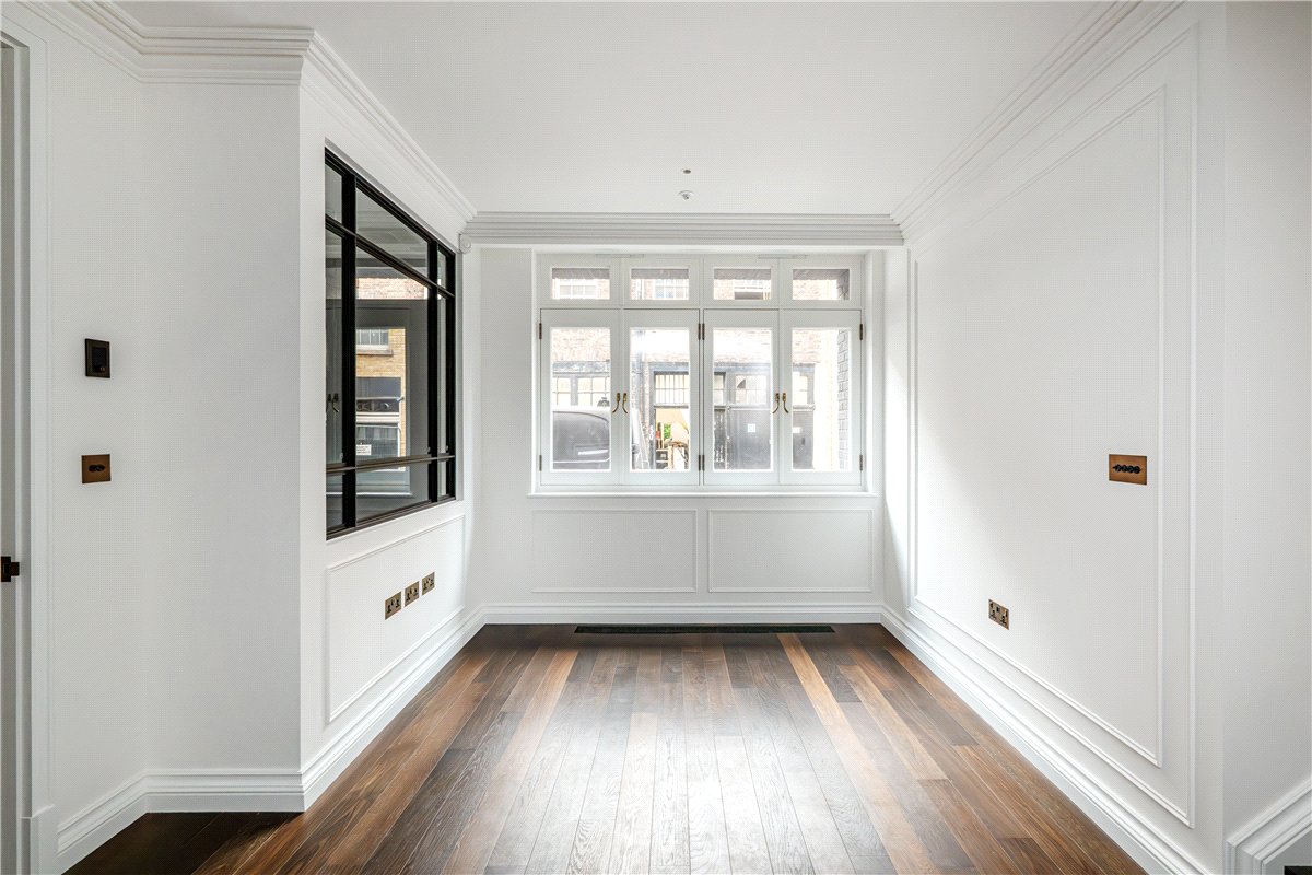 3 bedroom House, Charles Street, London, W1J - Available, Image 4